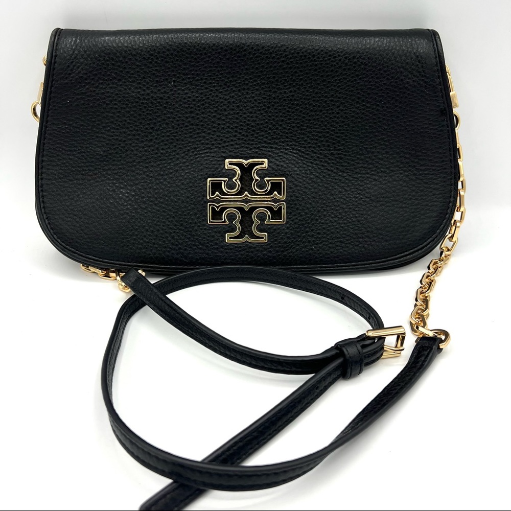 Tory Burch Britten Cross body convertible clutch
in Black